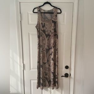 MAXI DRESS SIZE LARGE